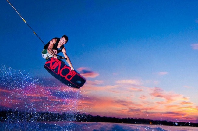 2.Wakeboarding