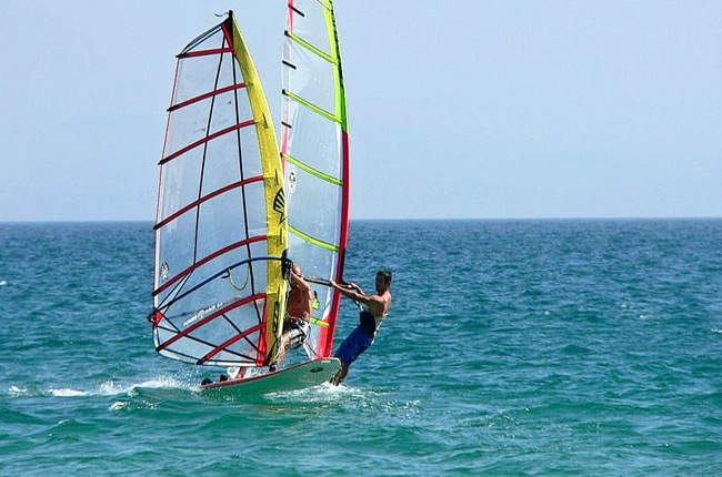 7.Windsurfing