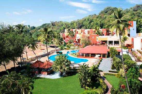 cidade de goa in vainguinim beach